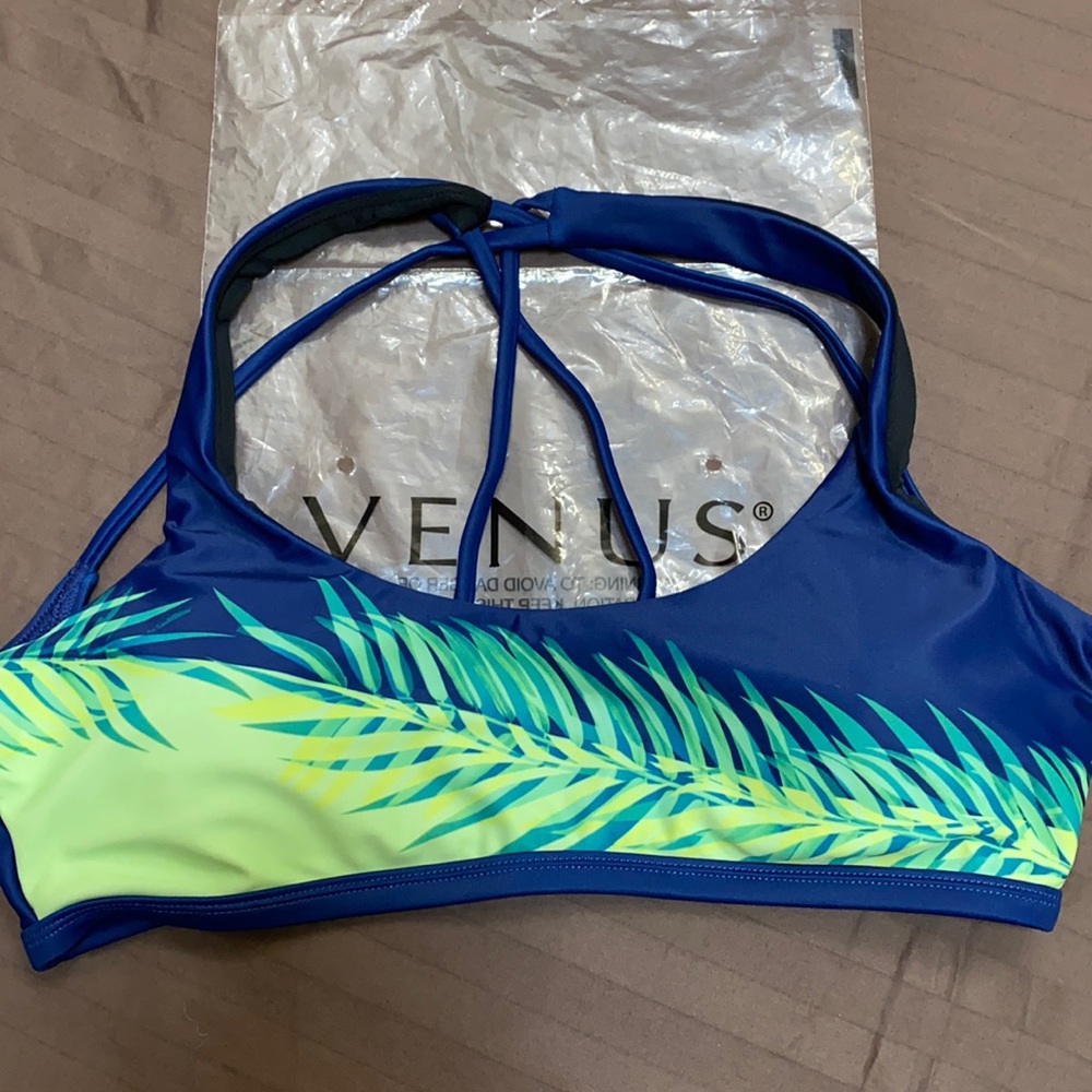 Brand new Sporty strappy back swim top